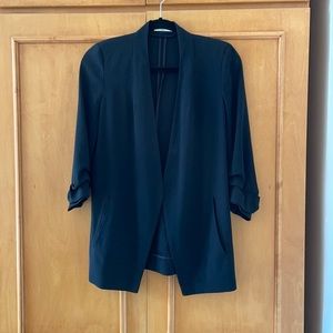 Aritzia brand Babaton black blazer size 2